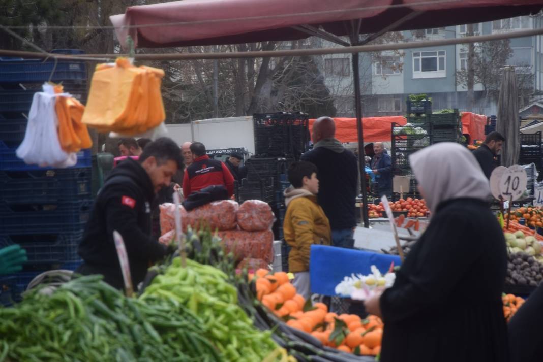 Konya’da sokak röportajı: Pahalılık yok, millet zengin, her şeyi devlet mi verecek? 9